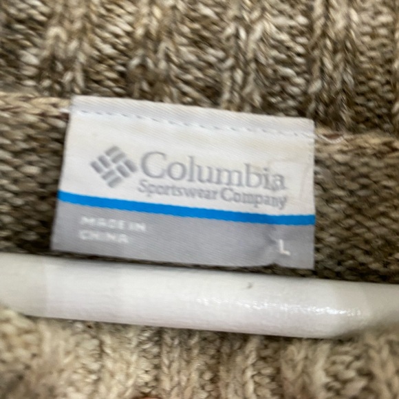 EUC Women’s Columbia Size Large Cowl Neck Sweater in Broad Horizontal Stripes - Picture 8 of 9